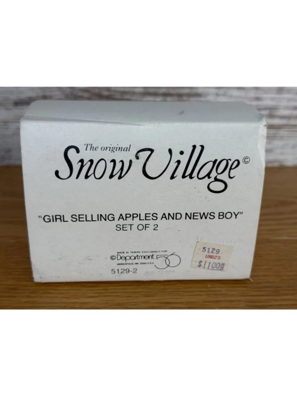 Department 56 Girl Selling Apples and News Boy #5129-2 Snow Village